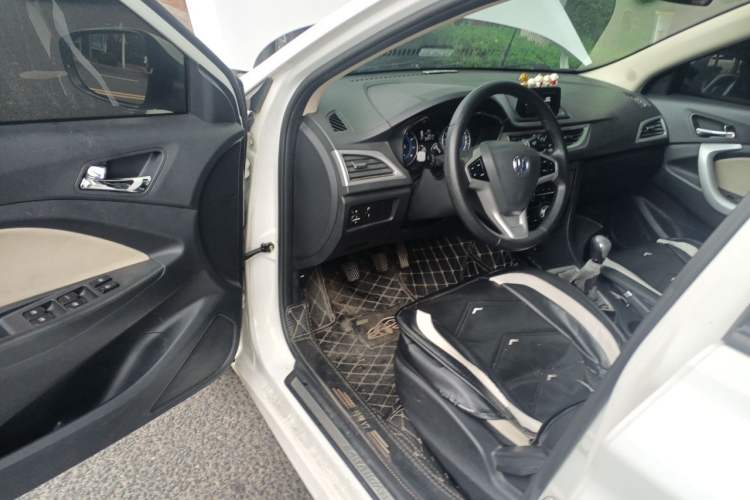 Used CHANGAN Alsvin V7 2016 1.6L Manual LeShang Model China V Standard Driver Seat