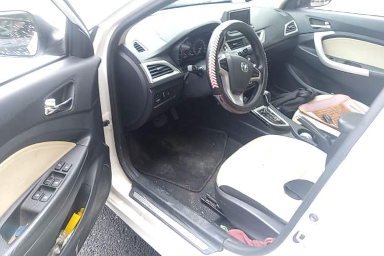 Used CHANGAN Alsvin V7 2016 1.6L Automatic Enjoyment Model China V Standard Driver Seat