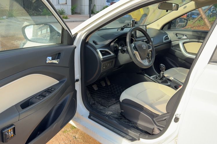 Used CHANGAN Alsvin V7 2016 1.0T Manual Jingchi Elite Model Driver Seat