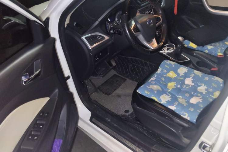Used CHANGAN Alsvin V7 2016 1.6L Manual LeShang Model China IV Standard Driver Seat