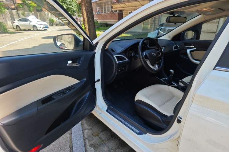 Used CHANGAN Alsvin V7 2016 1.6L Manual Enjoyment Model China V Standard Driver Seat