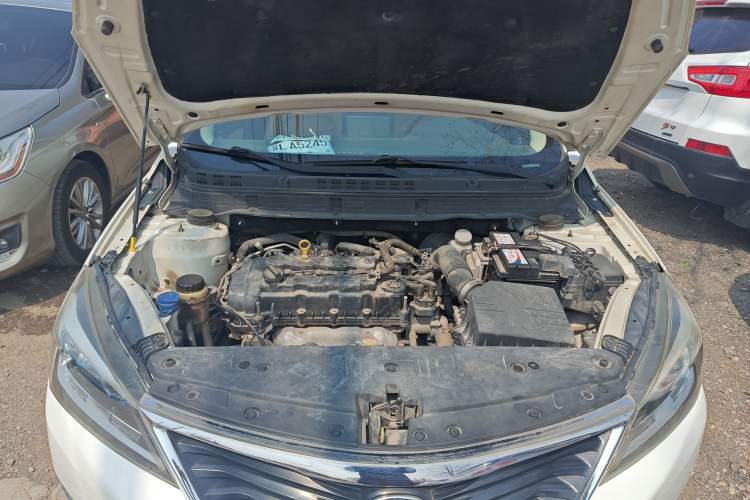 Used CHANGAN Alsvin V7 2016 1.6L Manual LeShang Model China V Standard Engine Bay