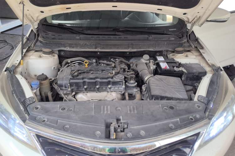 Used CHANGAN Alsvin V7 2016 1.6L Manual LeShang Model China V Standard Engine Bay