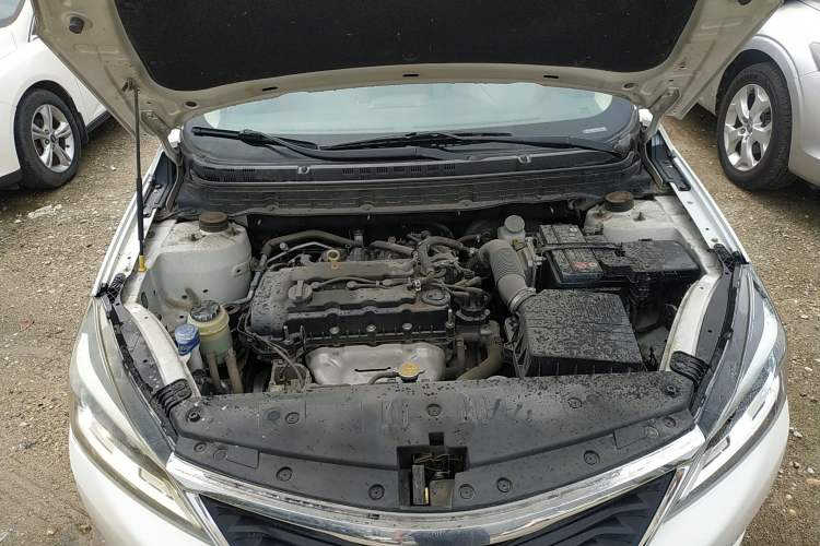 Used CHANGAN Alsvin V7 2016 1.6L Manual LeShang Model China V Standard Engine Bay