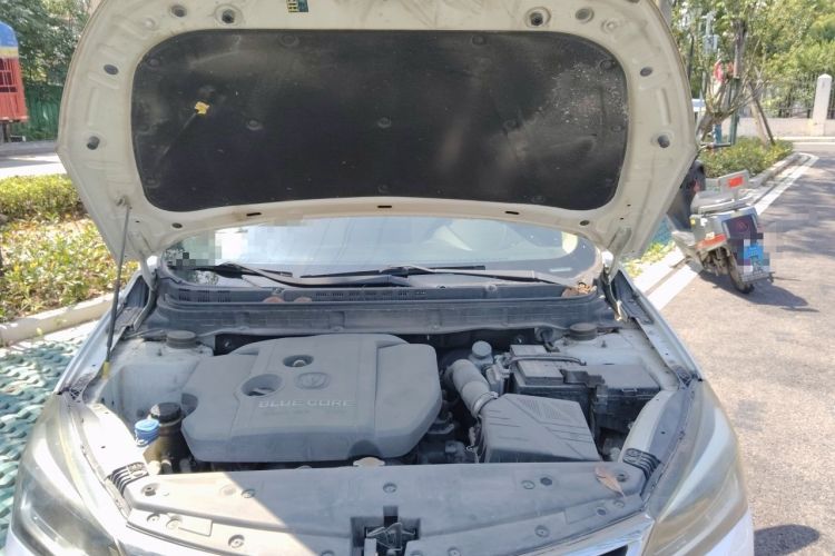 Used CHANGAN Alsvin V7 2016 1.6L Manual Fun Edition China IV Engine Bay