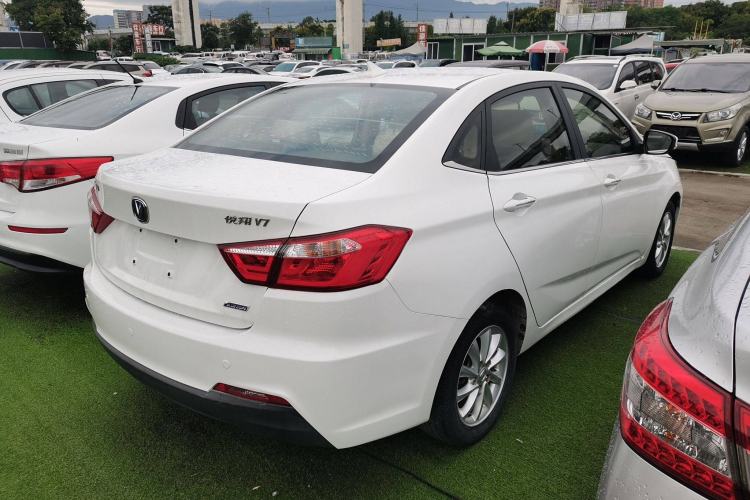 Used CHANGAN Alsvin V7 2016 1.6L Manual Enjoyment Model China V Standard Exterior 3