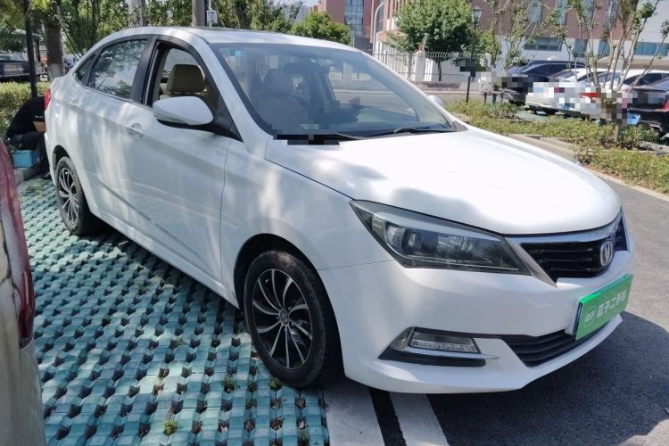 Used CHANGAN Alsvin V7 2016 1.6L Manual Fun Edition China IV Front Right 45 Deg