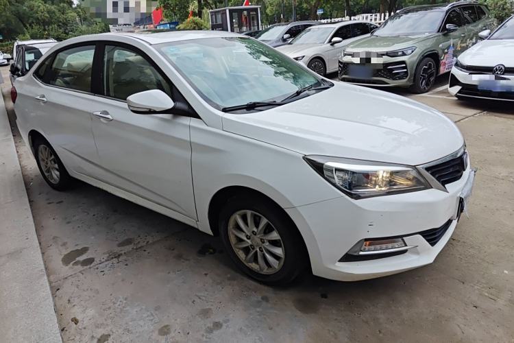 Used CHANGAN Alsvin V7 2016 1.6L Manual Enjoyment Model China V Standard Front Right 45 Deg