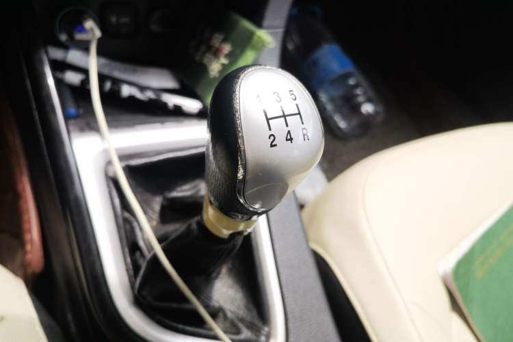 Used CHANGAN Alsvin V7 2016 1.6L Manual Fun Edition China V Standard Gear Lever