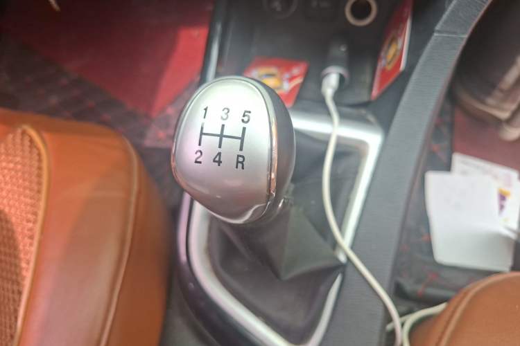 Used CHANGAN Alsvin V7 2016 1.6L Manual Enjoyment Model China IV Standard Gear Lever