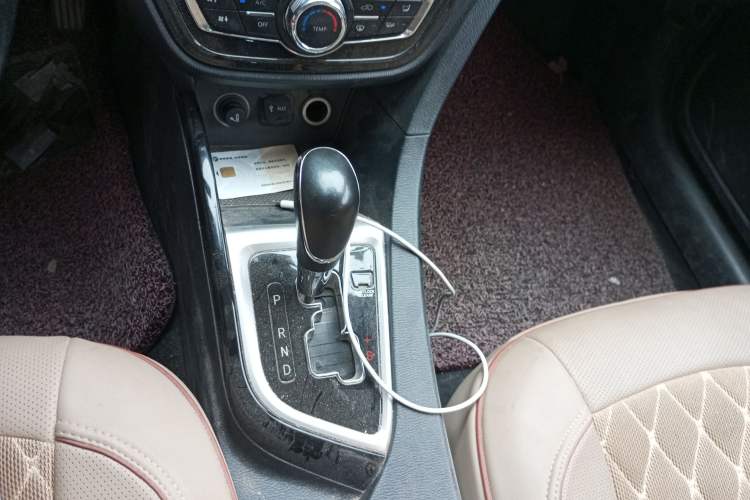 Used CHANGAN Alsvin V7 2016 1.6L Automatic Enjoyment Model China V Standard Gear Lever