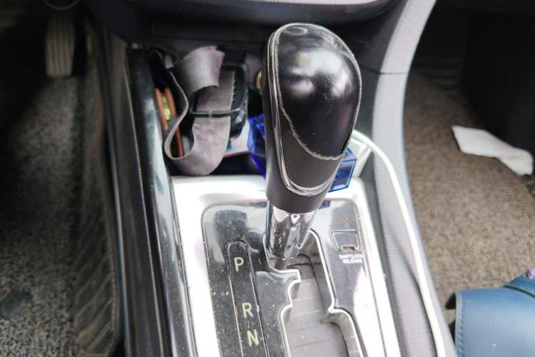 Used CHANGAN Alsvin V7 2016 1.6L Automatic Enjoyment Model China V Standard Gear Lever