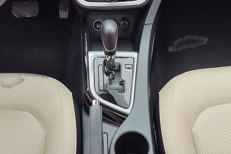Used CHANGAN Alsvin V7 2016 1.6L Automatic Fun Model China V Standard Gear Lever
