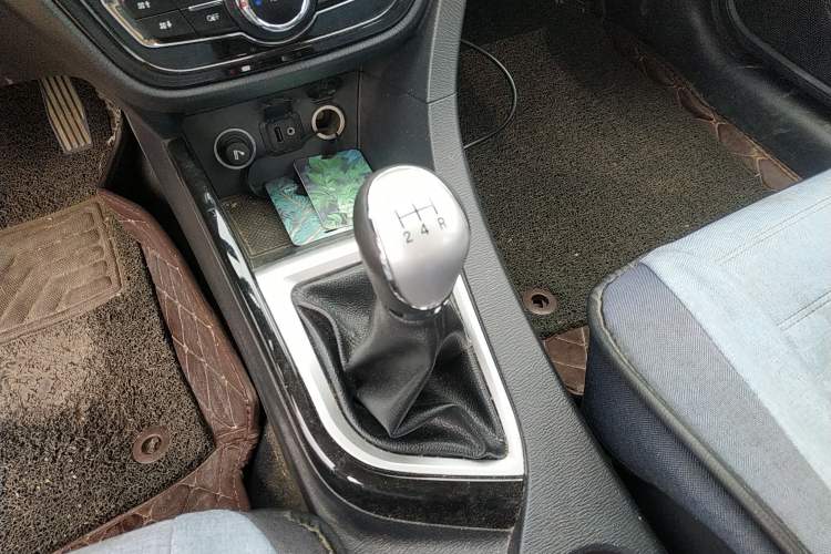 Used CHANGAN Alsvin V7 2016 1.6L Manual LeShang Model China V Standard Gear Lever