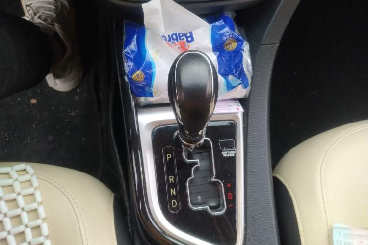 Used CHANGAN Alsvin V7 2016 1.6L Automatic Enjoyment Model China V Standard Gear Lever