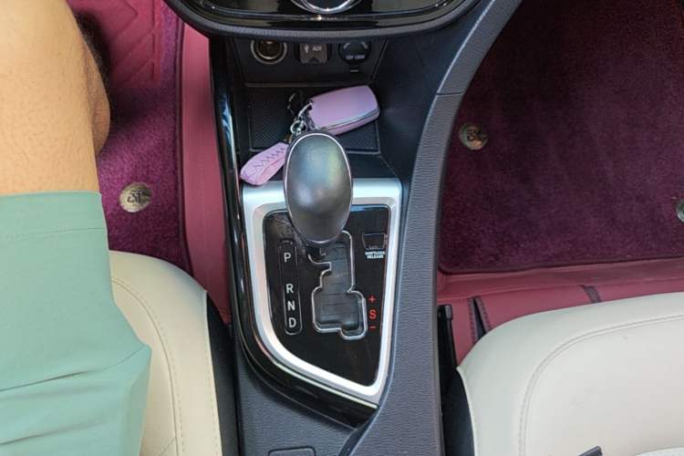 Used CHANGAN Alsvin V7 2016 1.6L Automatic Fun Model China V Standard Gear Lever