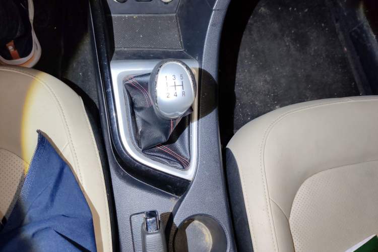 Used CHANGAN Alsvin V7 2016 1.6L Manual Enjoyment Model China V Standard Gear Lever