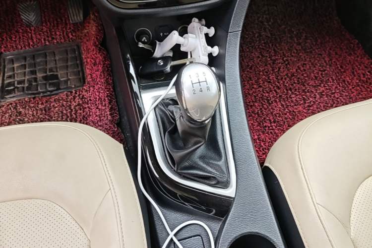 Used CHANGAN Alsvin V7 2016 1.6L Manual Enjoyment Model China V Standard Gear Lever