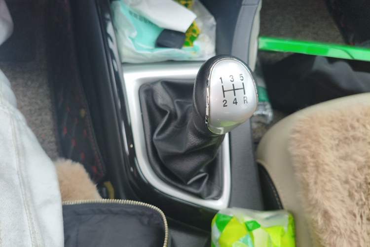 Used CHANGAN Alsvin V7 2016 1.6L Manual LeShang Model China IV Standard Gear Lever