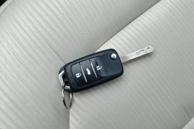 Used CHANGAN Alsvin V7 2016 1.6L Manual LeShang Model China V Standard Interior 1