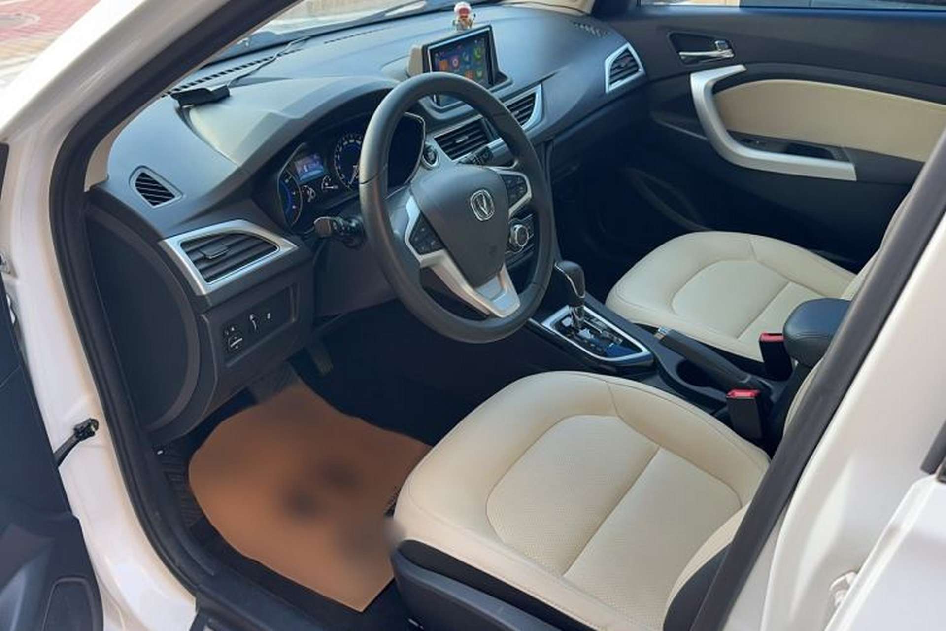 Used CHANGAN Alsvin V7 2016 1.6L Automatic Enjoyment Model China V Standard Interior 1