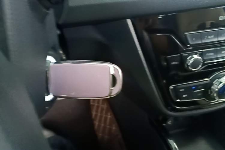 Used CHANGAN Alsvin V7 2016 1.6L Manual LeShang Model China V Standard Interior 1