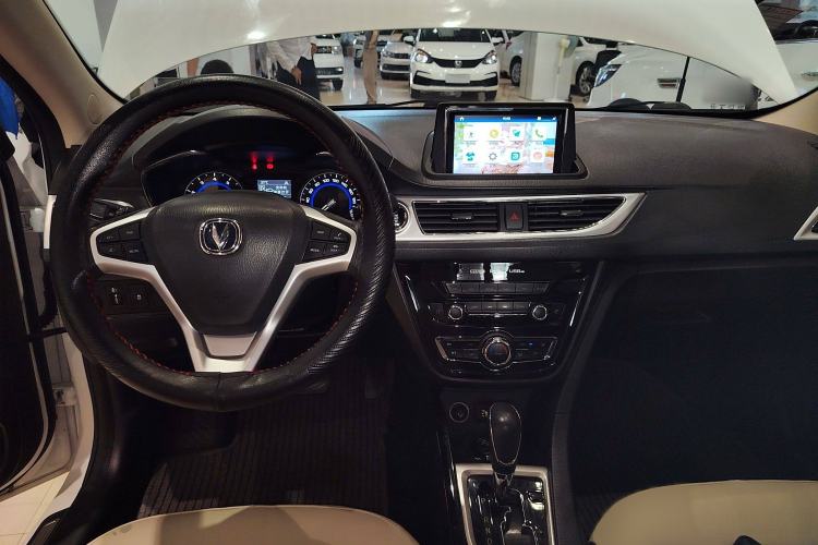 Used CHANGAN Alsvin V7 2016 1.6L Automatic Enjoyment Model China V Standard Interior 2