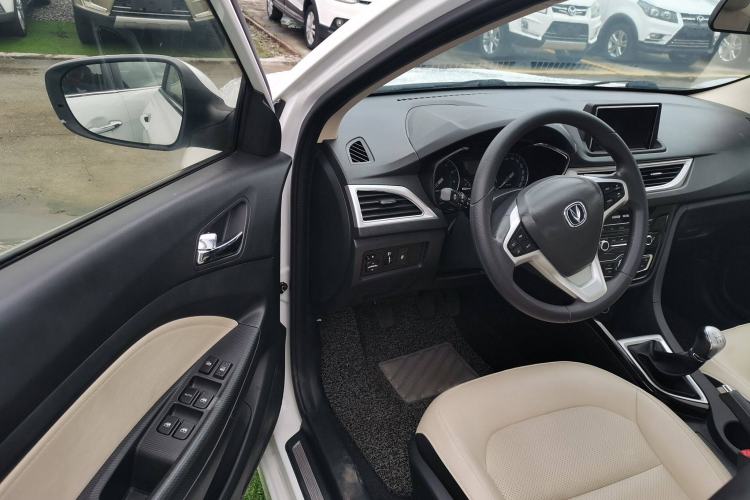 Used CHANGAN Alsvin V7 2016 1.6L Manual Enjoyment Model China V Standard Interior 2