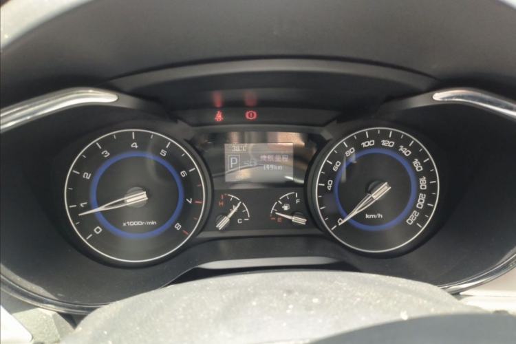 Used CHANGAN Alsvin V7 2016 1.6L Automatic Enjoyment Model China V Standard Interior 2