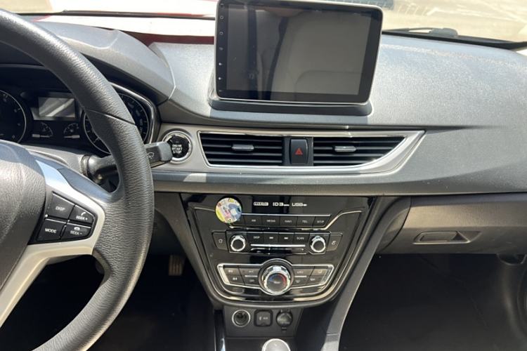 Used CHANGAN Alsvin V7 2016 1.6L Automatic Enjoyment Model China V Standard Interior 3