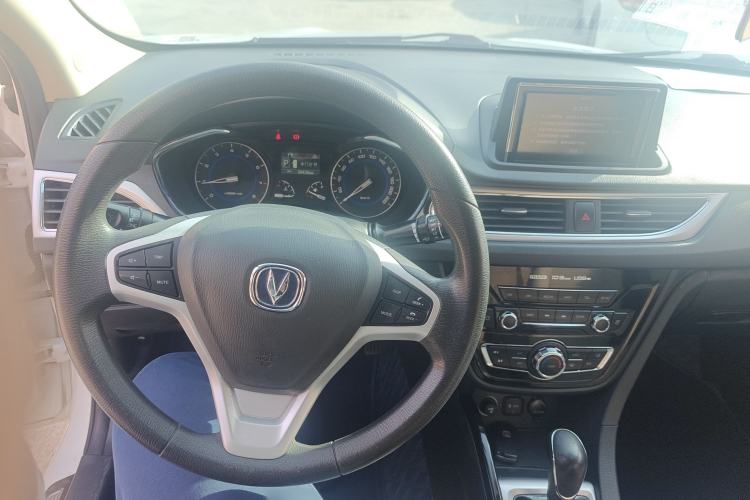Used CHANGAN Alsvin V7 2016 1.6L Automatic Enjoyment Model China V Standard Interior 3