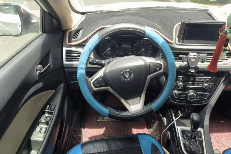 Used CHANGAN Alsvin V7 2016 1.6L Automatic Enjoyment Model China V Standard Interior 3