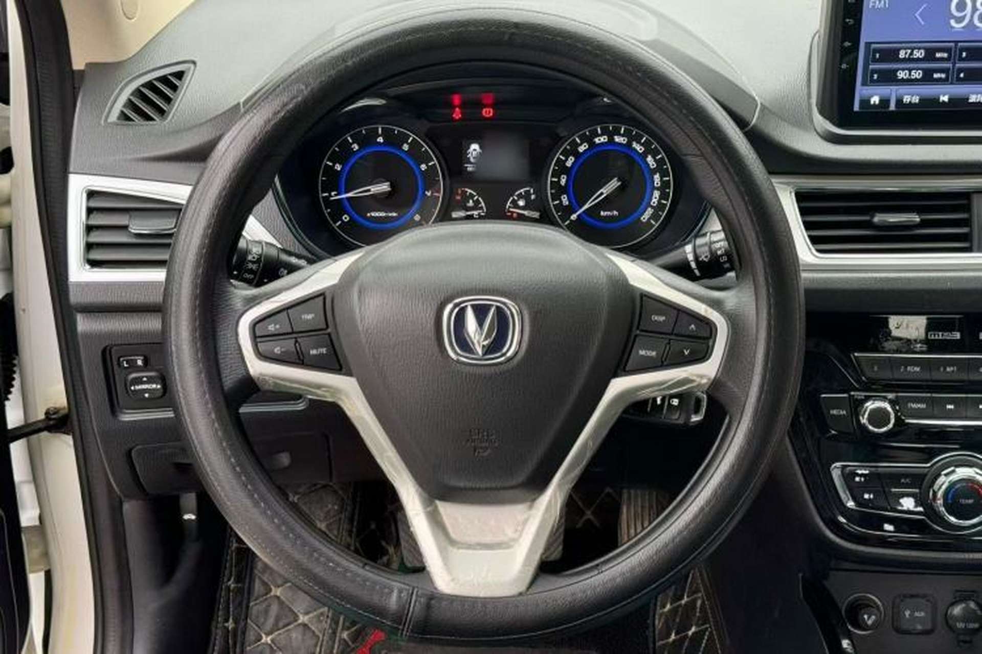 Used CHANGAN Alsvin V7 2016 1.6L Manual LeShang Model China V Standard Interior 6