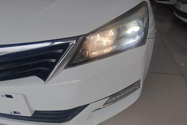 Used CHANGAN Alsvin V7 2016 1.6L Automatic Enjoyment Model China V Standard Left Front Headlight