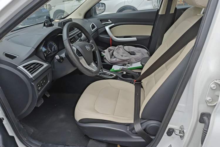 Used CHANGAN Alsvin V7 2016 1.6L Automatic Enjoyment Model China V Standard Left Front Seat