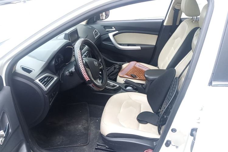 Used CHANGAN Alsvin V7 2016 1.6L Automatic Enjoyment Model China V Standard Left Front Seat