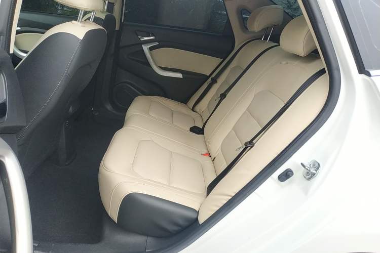 Used CHANGAN Alsvin V7 2016 1.6L Manual Enjoyment Model China V Standard Left Rear Seat