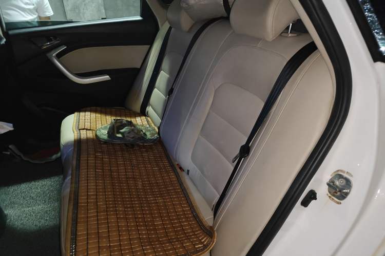 Used CHANGAN Alsvin V7 2016 1.6L Automatic Enjoyment Model China V Standard Left Rear Seat