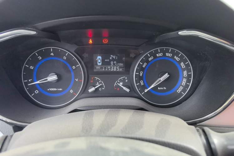 Used CHANGAN Alsvin V7 2016 1.6L Manual LeShang Model China V Standard Odometer Close Up
