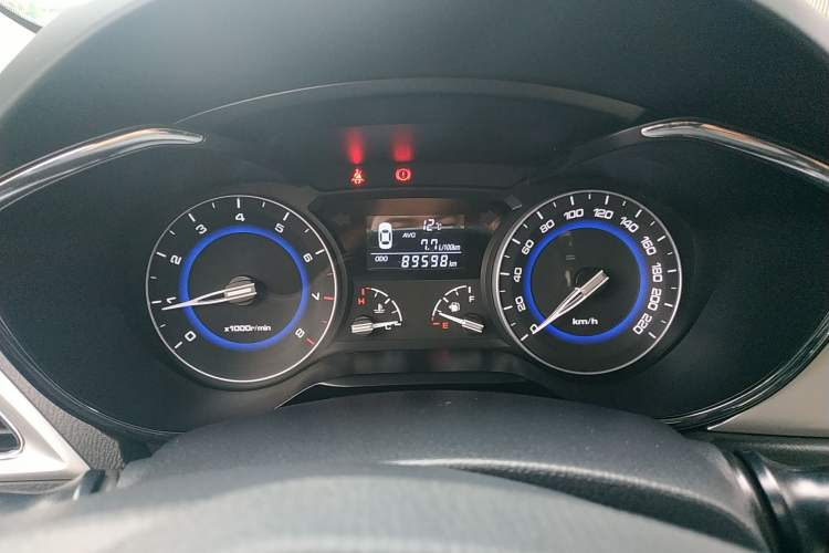 Used CHANGAN Alsvin V7 2016 1.6L Manual Enjoyment Model China V Standard Odometer Close Up