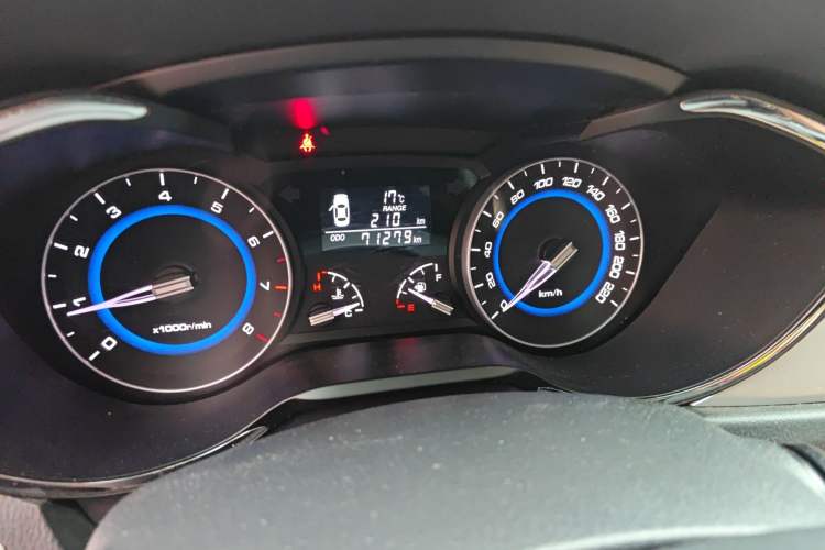 Used CHANGAN Alsvin V7 2016 1.6L Manual Enjoyment Model China V Standard Odometer Close Up
