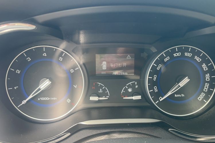 Used CHANGAN Alsvin V7 2016 1.6L Automatic Fun Model China IV Standard Odometer Close Up