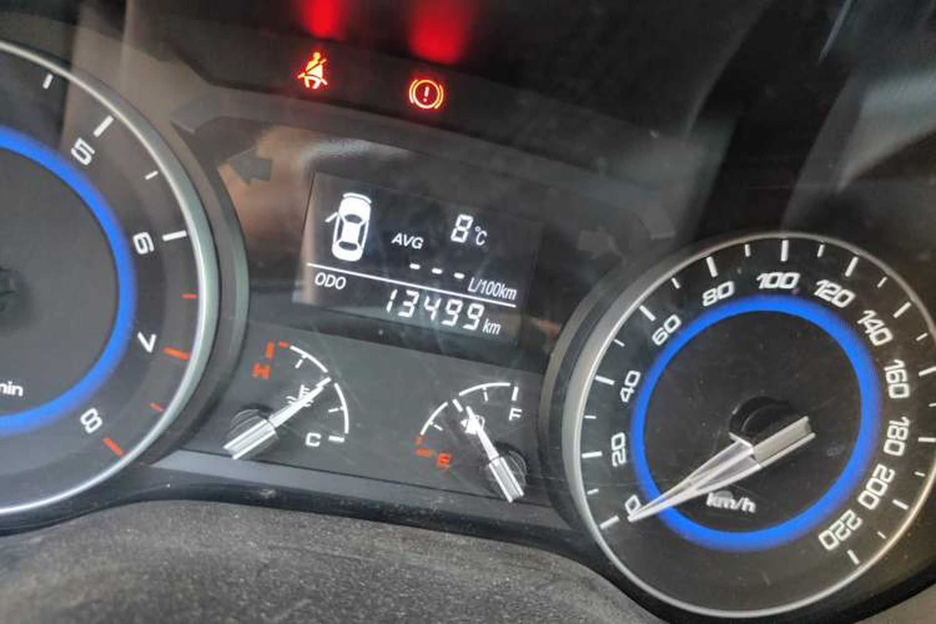 Used CHANGAN Alsvin V7 2016 1.6L Manual Enjoyment Model China IV Standard Odometer Close Up