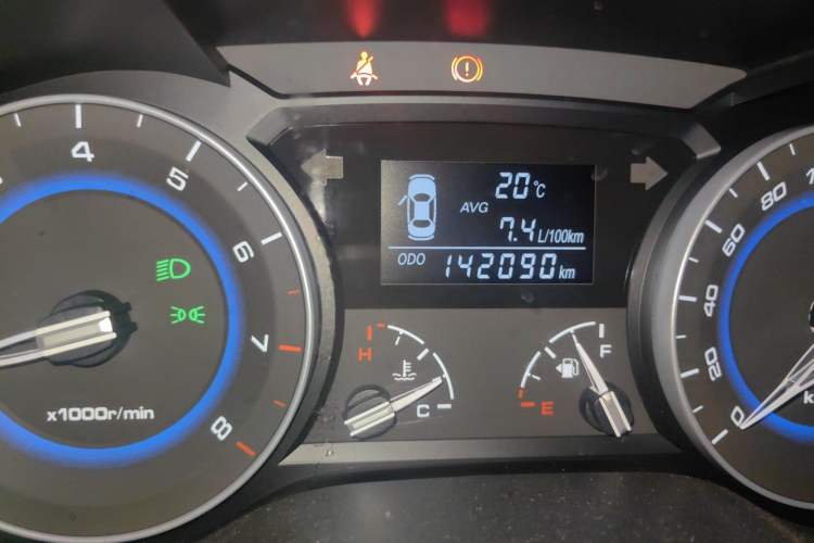 Used CHANGAN Alsvin V7 2016 1.6L Manual Enjoyment Model China V Standard Odometer Close Up