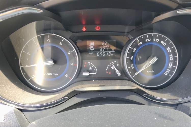 Used CHANGAN Alsvin V7 2016 1.6L Manual Fun Edition China IV Odometer Close Up
