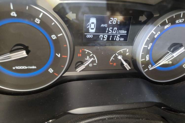 Used CHANGAN Alsvin V7 2016 1.6L Manual LeShang Model China V Standard Odometer Close Up