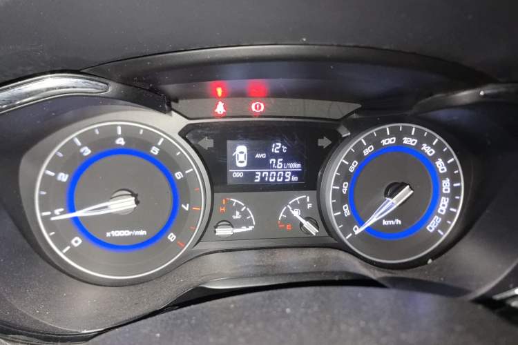 Used CHANGAN Alsvin V7 2016 1.6L Manual Enjoyment Model China V Standard Odometer Close Up