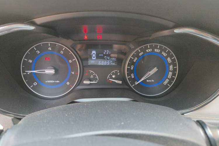Used CHANGAN Alsvin V7 2016 1.6L Manual LeShang Model China V Standard Odometer Close Up
