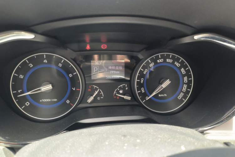 Used CHANGAN Alsvin V7 2016 1.6L Automatic Enjoyment Model China V Standard Odometer Close Up
