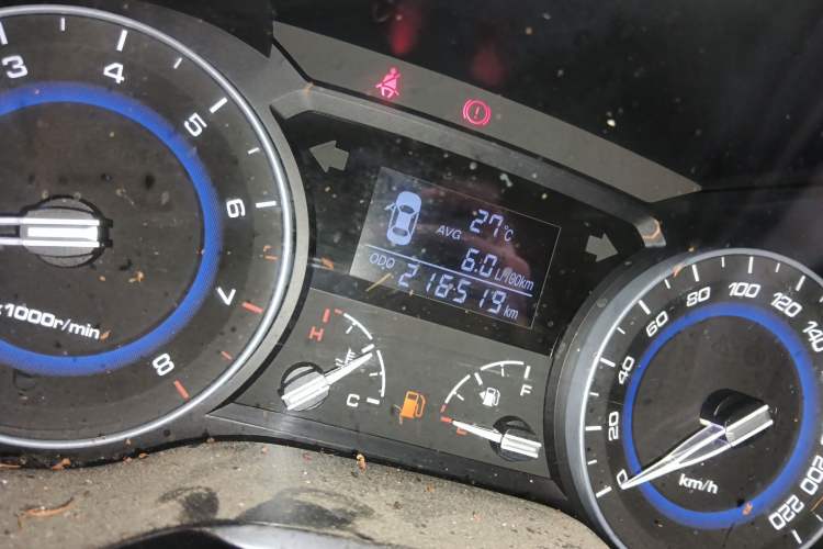 Used CHANGAN Alsvin V7 2016 1.6L Manual Enjoyment Model China V Standard Odometer Close Up